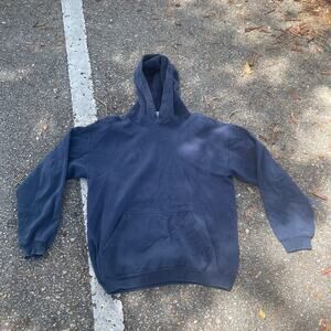 Y2K Gildan Hoodie Size Medium